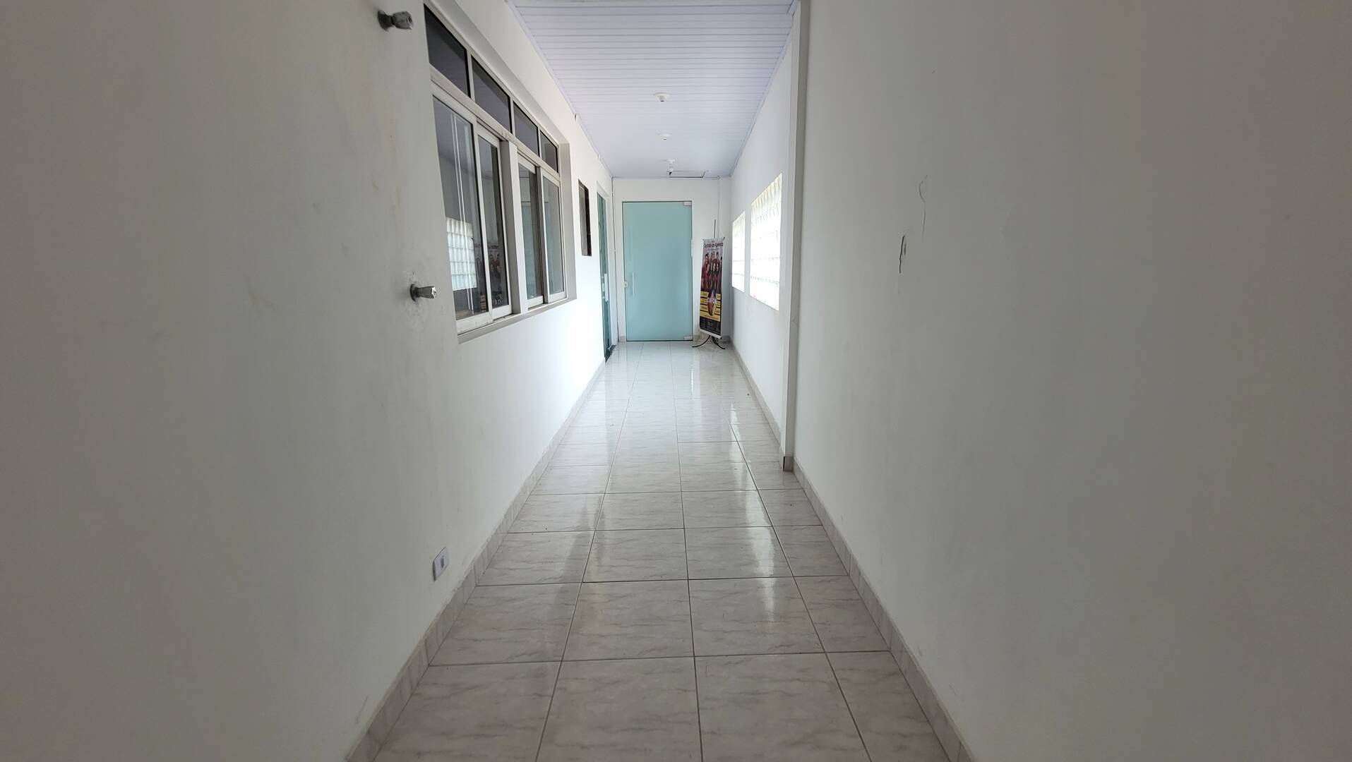 #7053 - Sala para Locação em Praia Grande - SP
