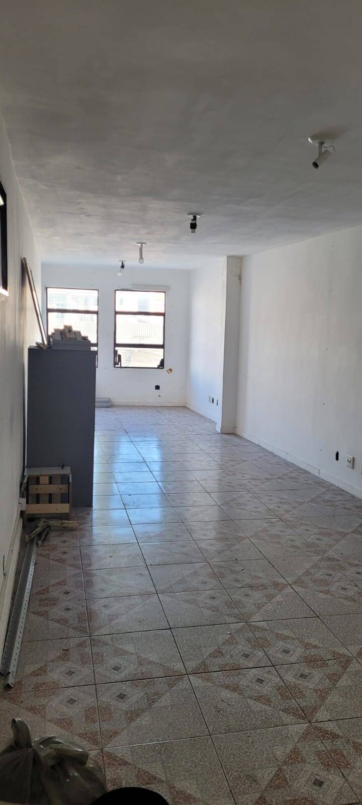 #7339 - Sala para Locação em Praia Grande - SP