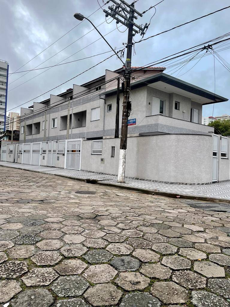 Vendo Casa de Condomínio com 2 Suítes - Aviação