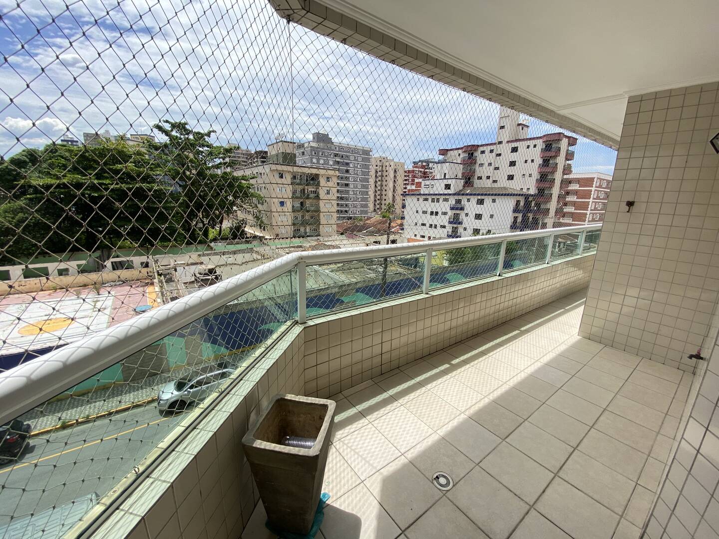 #8240 - Apartamento para Venda em Praia Grande - SP