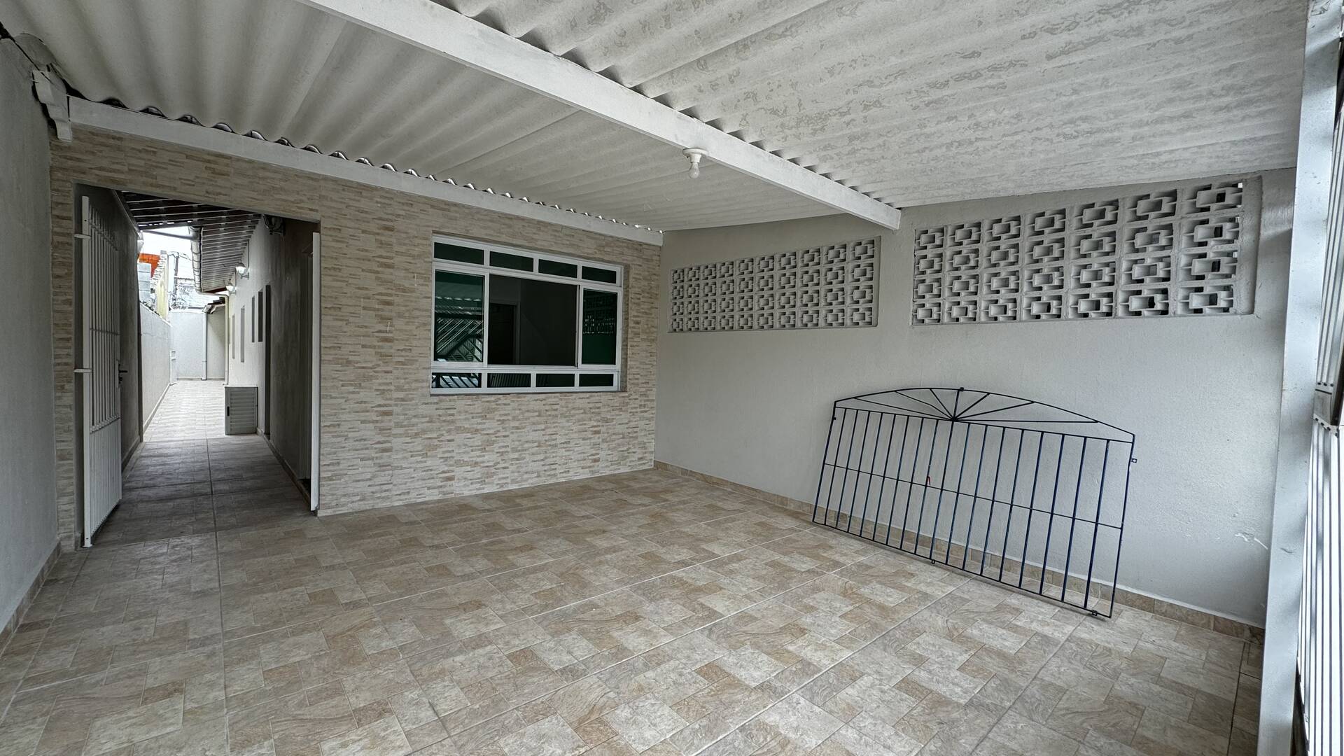 #7975 - Casa para Locação em Praia Grande - SP