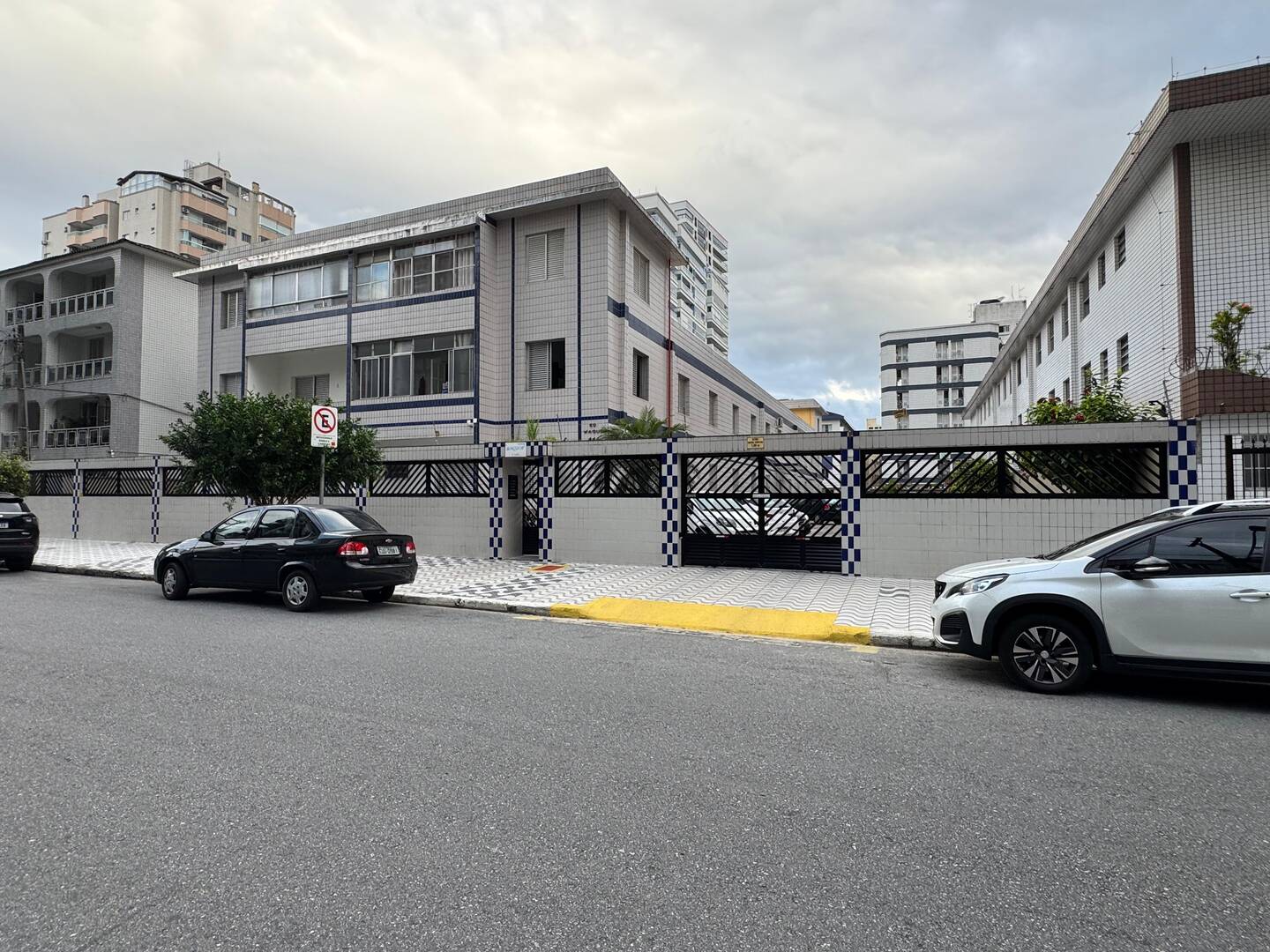 #8032 - Apartamento para Venda em Praia Grande - SP
