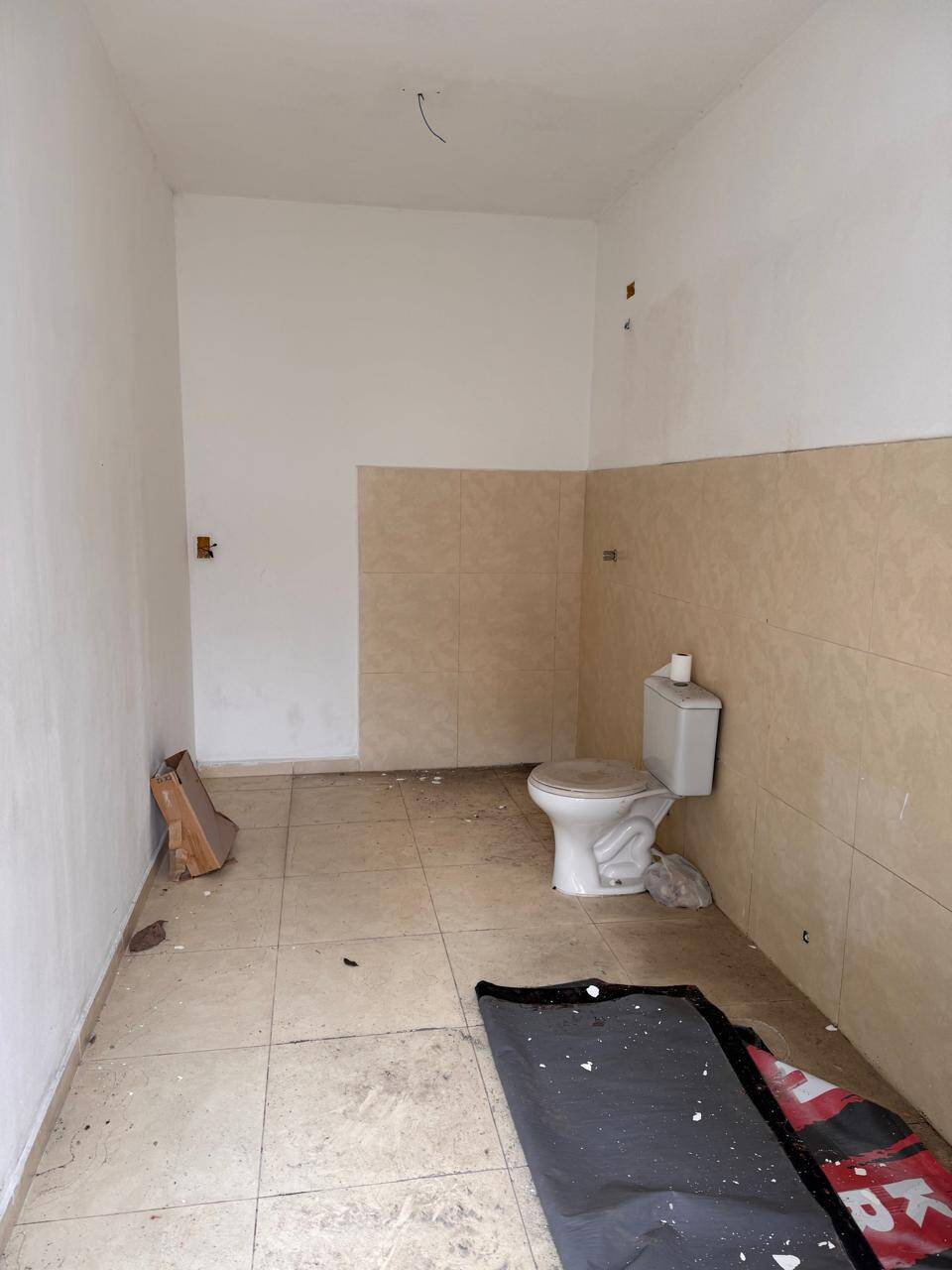 #2047 - Sala para Venda em Praia Grande - SP