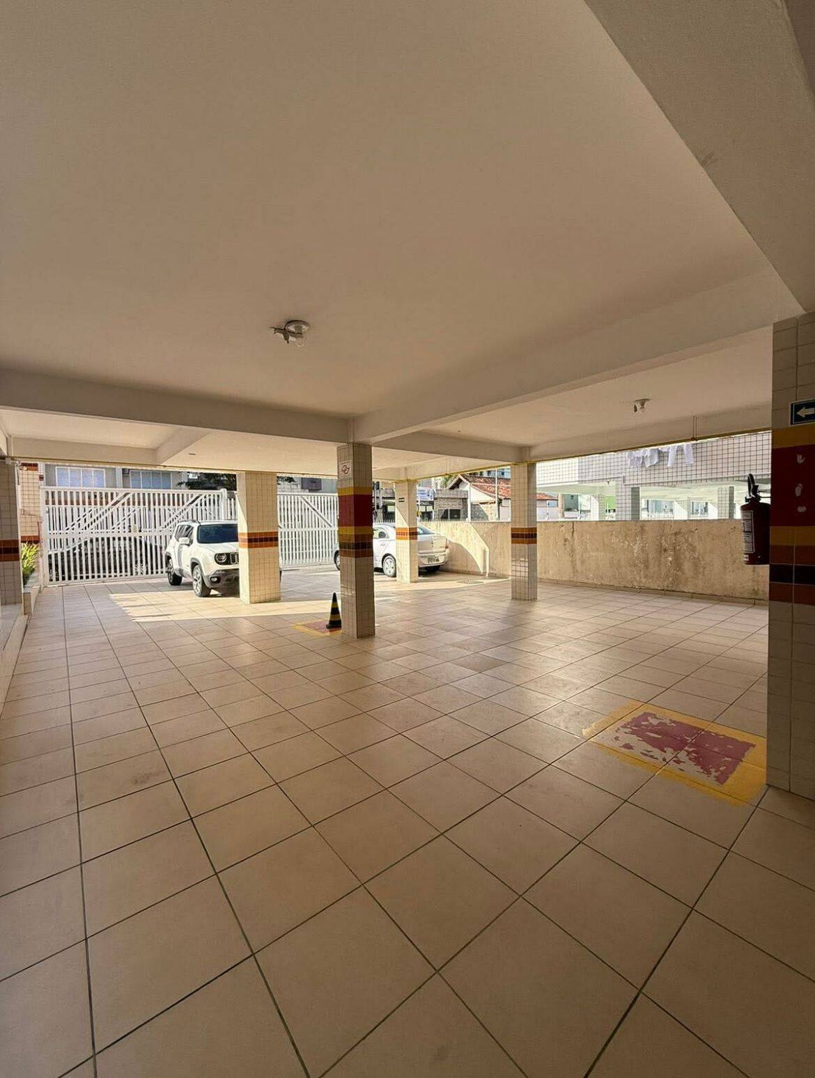 #8193 - Apartamento para Venda em Praia Grande - SP