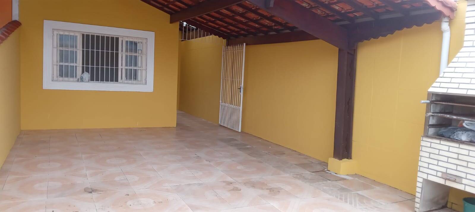 #2041 - Casa para Venda em Praia Grande - SP