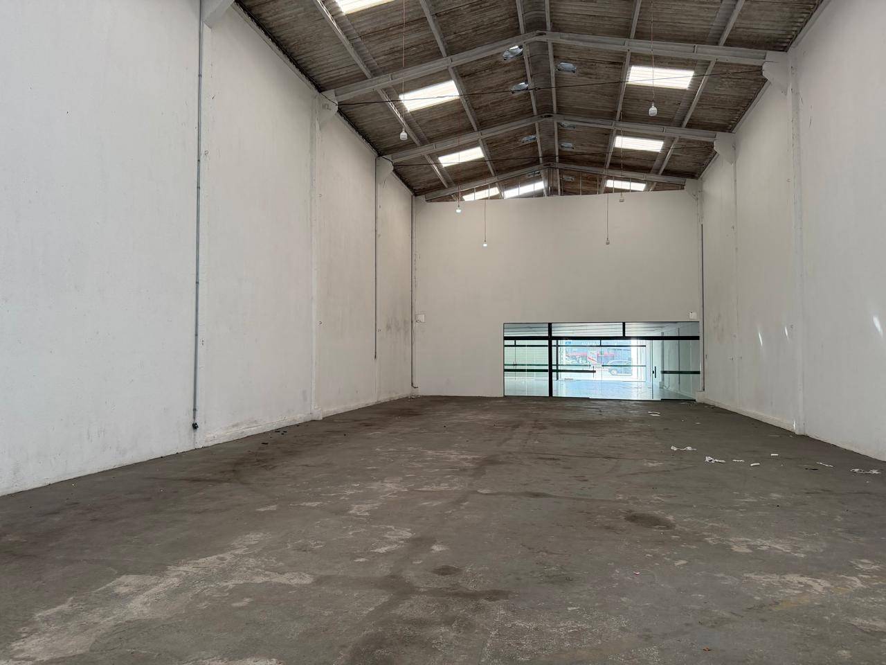 #7677 - Galpão para Locação em Praia Grande - SP