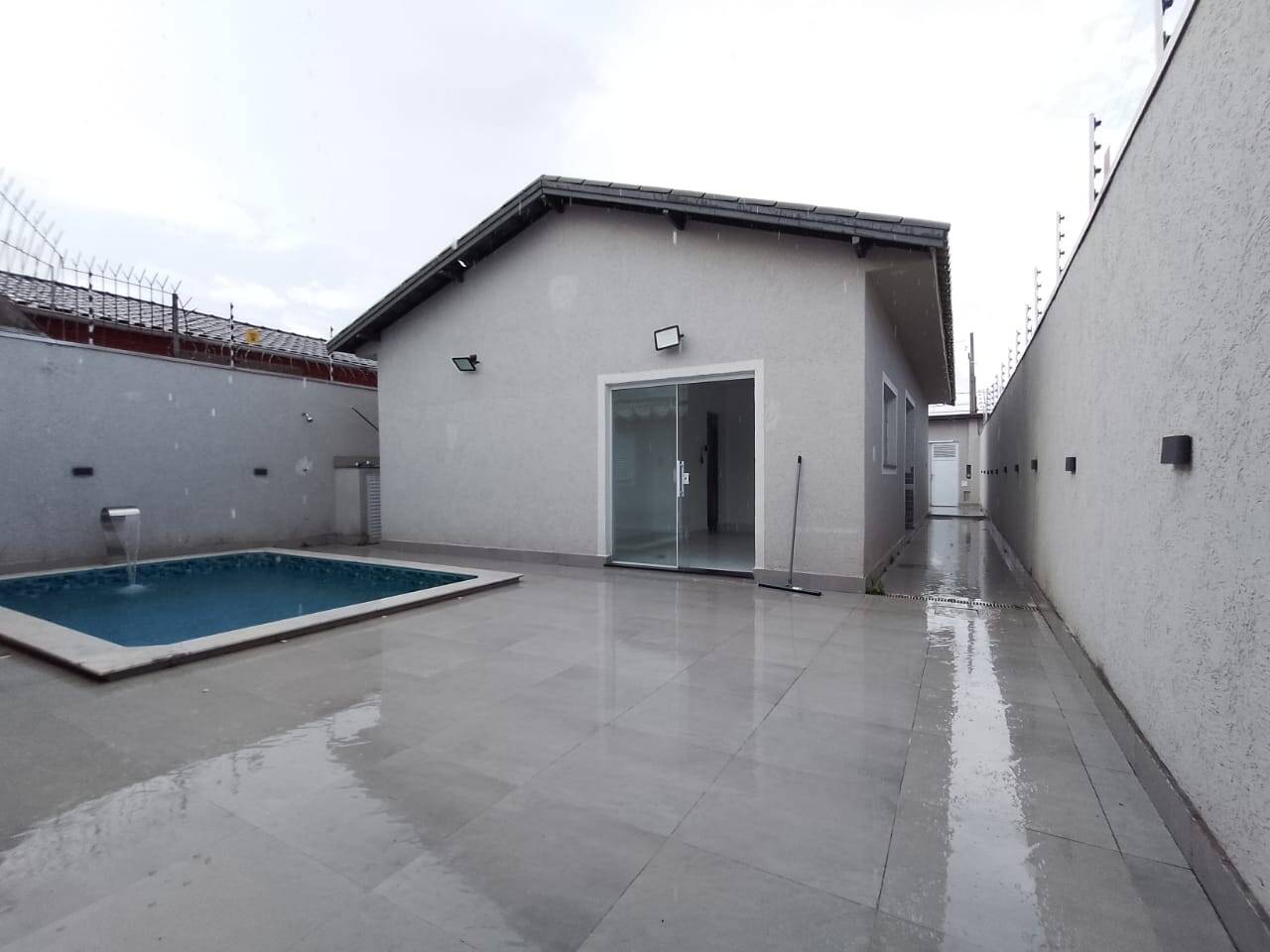 #3009 - Casa para Venda em Praia Grande - SP