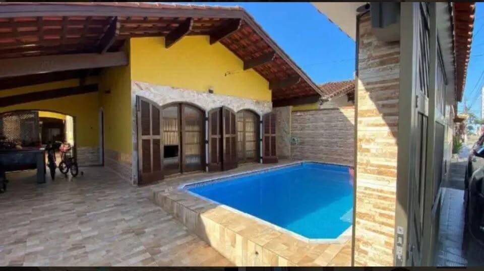 #2086 - Casa para Venda em Praia Grande - SP