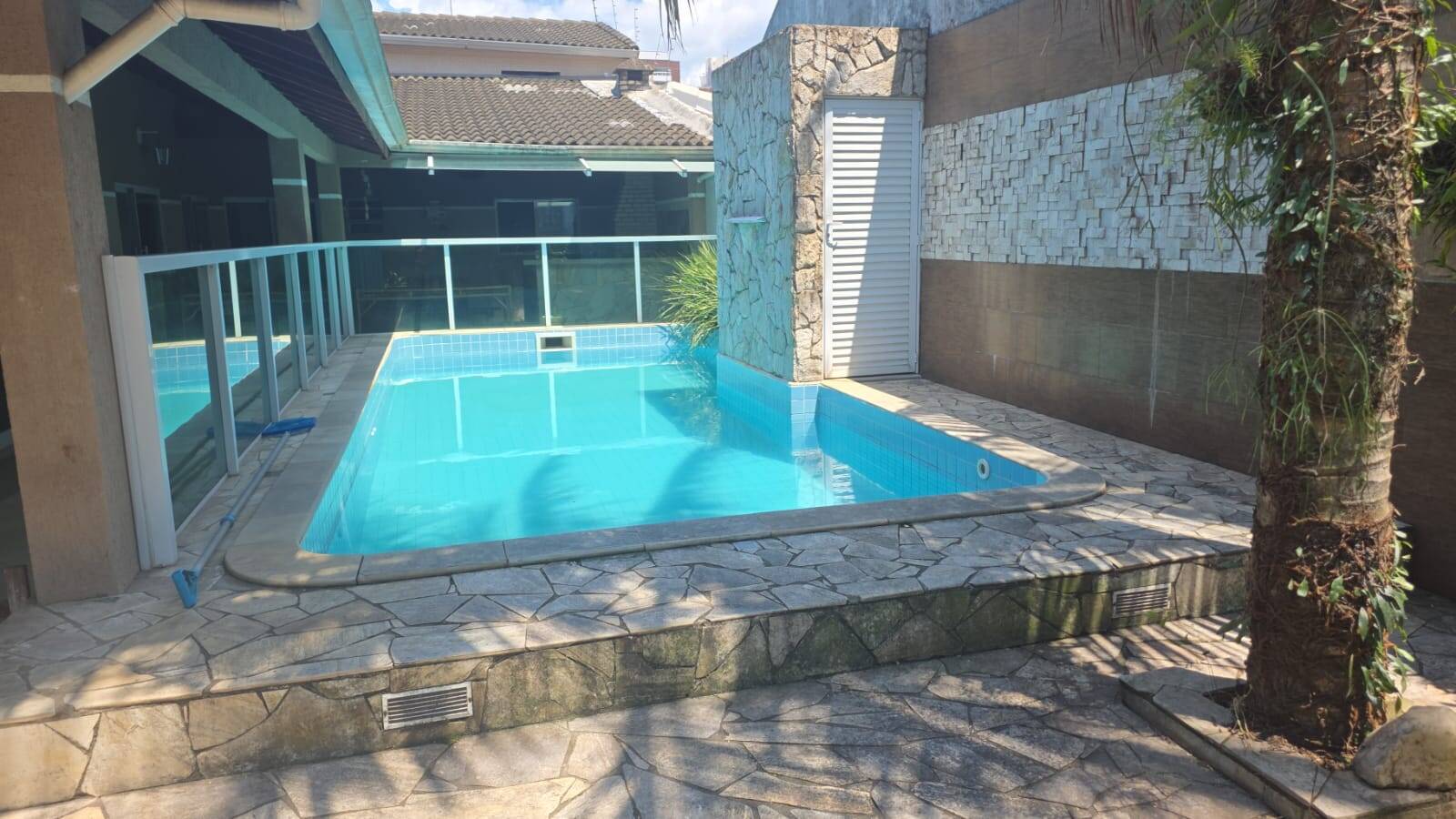 #4012 - Casa para Venda em Praia Grande - SP