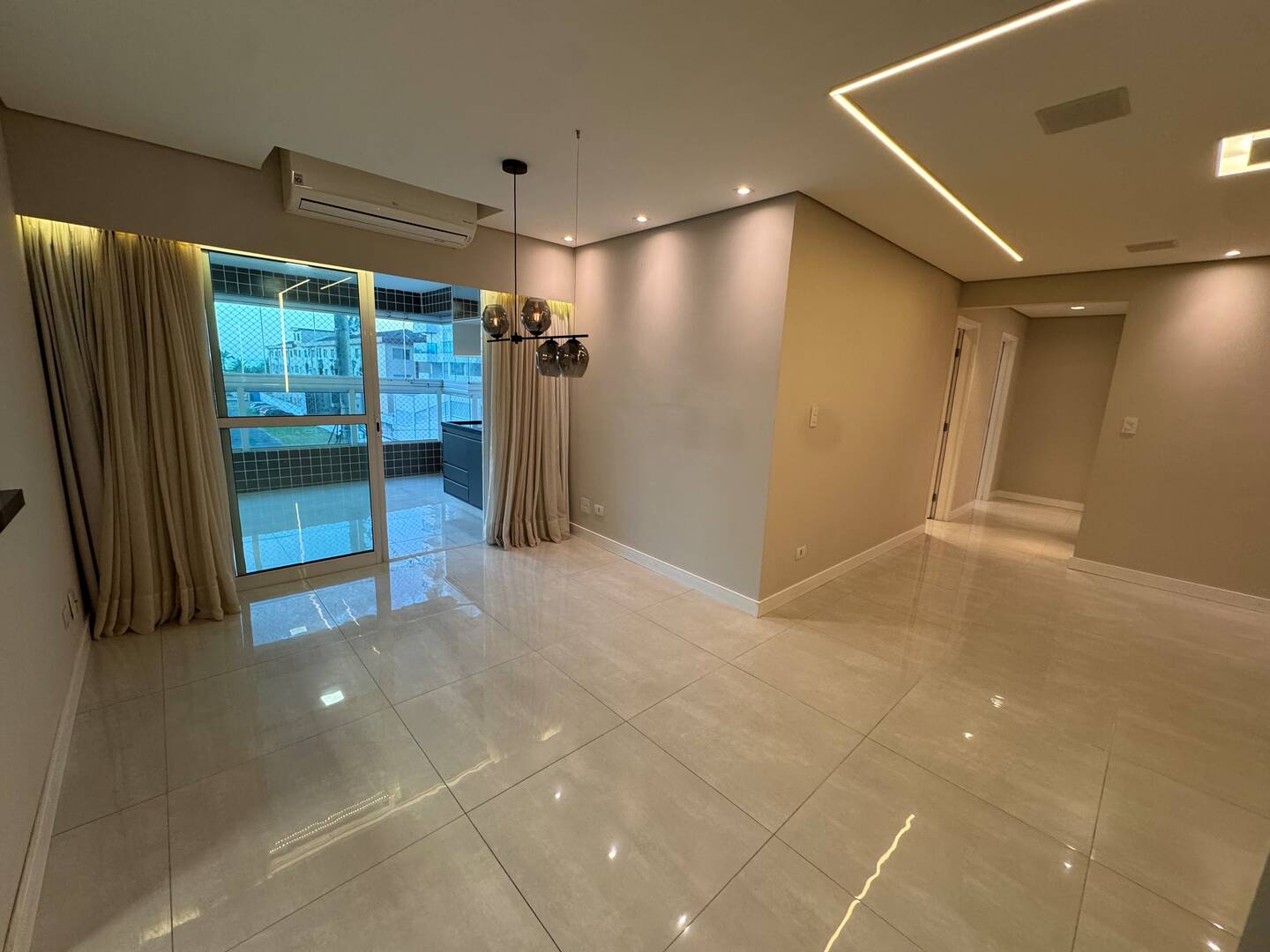 #8177 - Apartamento para Venda em Praia Grande - SP