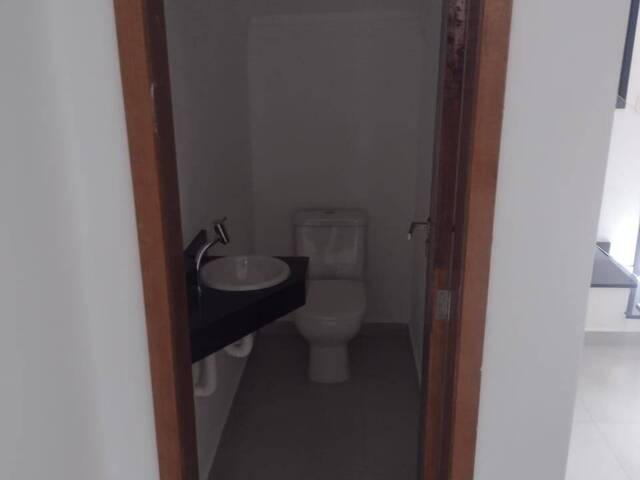 #7869 - Casa para Venda em Praia Grande - SP