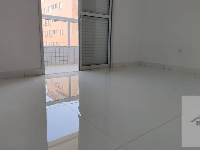 #7069 - Apartamento para Venda em Praia Grande - SP