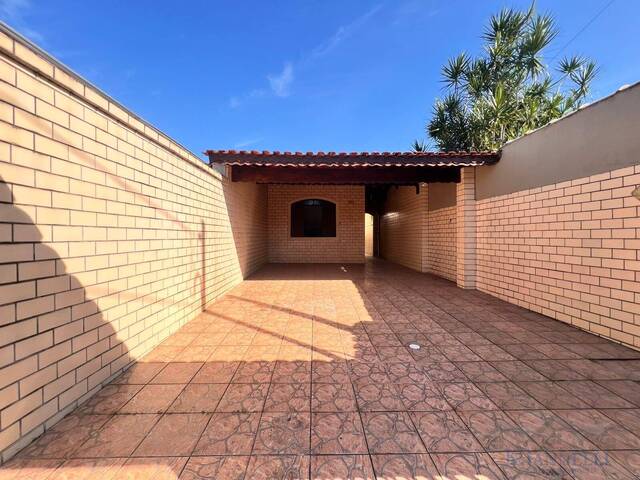 #0429 - Casa para Venda em Praia Grande - SP - 2