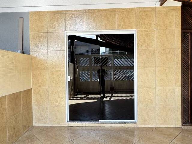 Locação em Guilhermina - Praia Grande