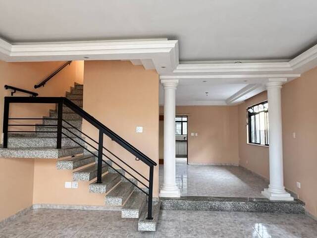 #7013 - Casa para Locação em Praia Grande - SP - 1
