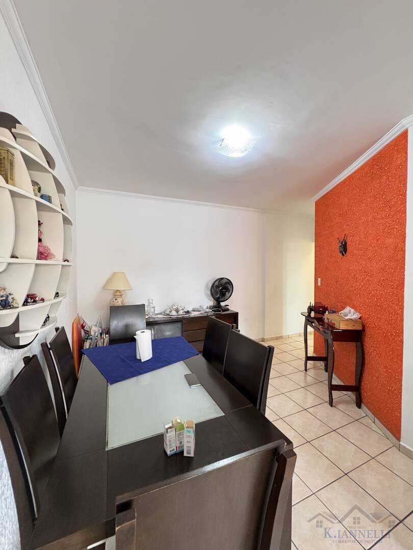 VENDO OPORTUNIDADE GUILHERMINA - PRAIA GRANDE - 2 DORMITÓRIOS 1 SUÍTE .