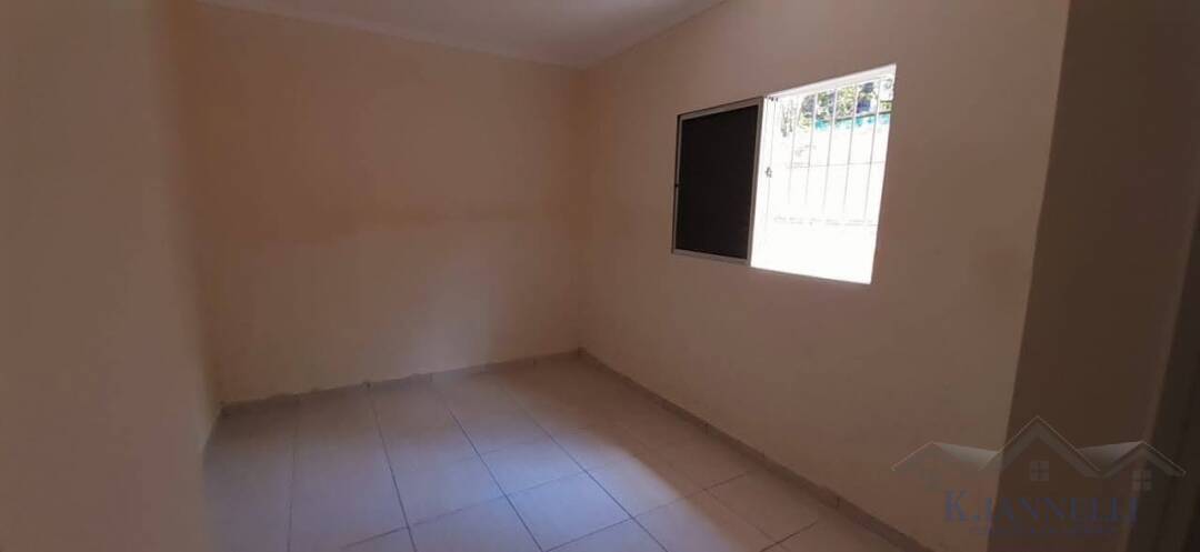 Casa para alugar com 2 quartos, 70m² - Foto 11