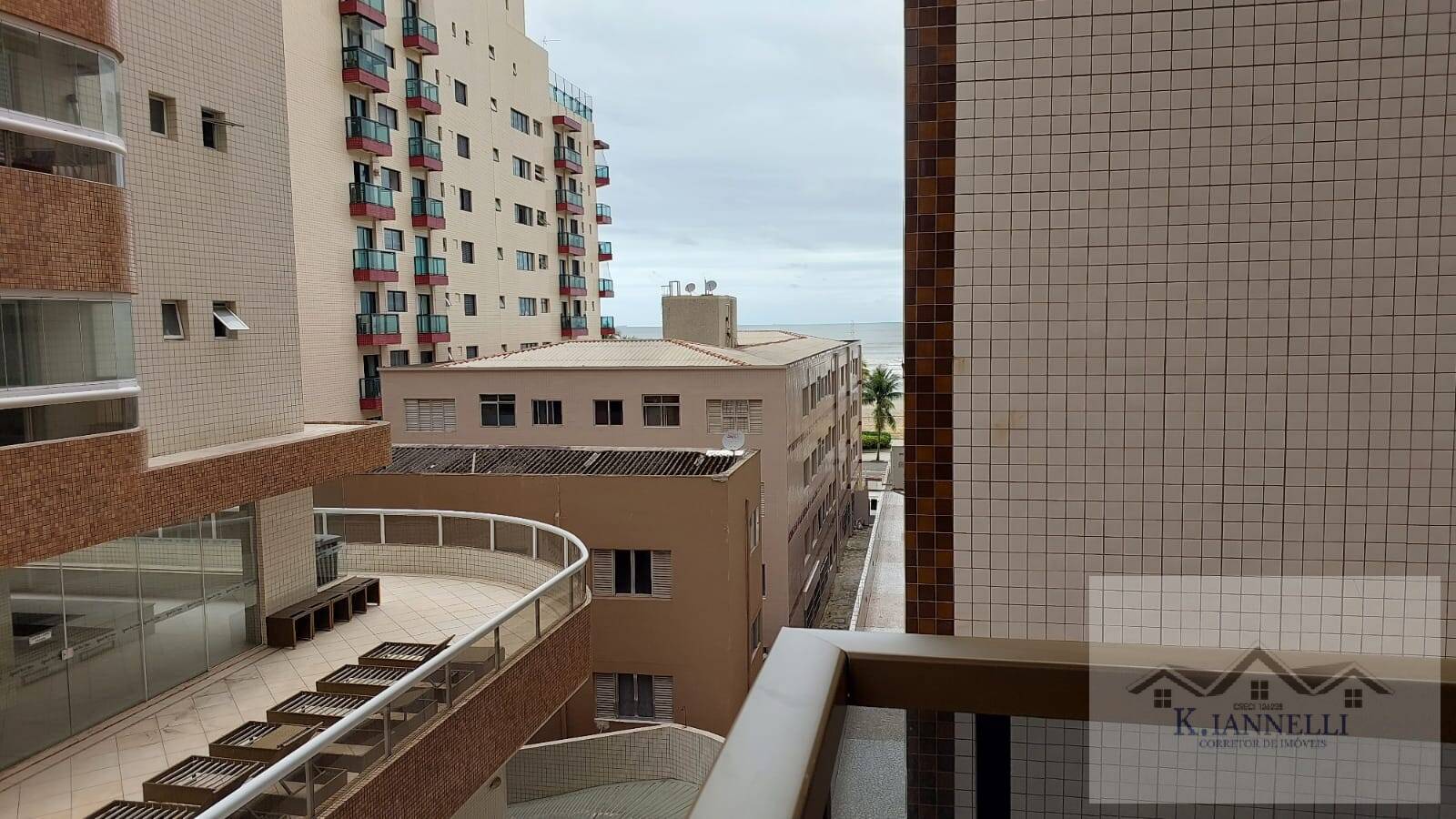 Aluga-se Apartamento com 2 Dormitório no Canto do Forte