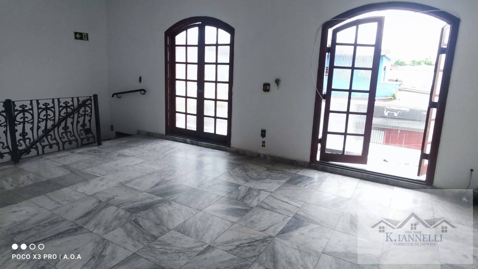 Casa para alugar com 2 quartos, 80m² - Foto 11