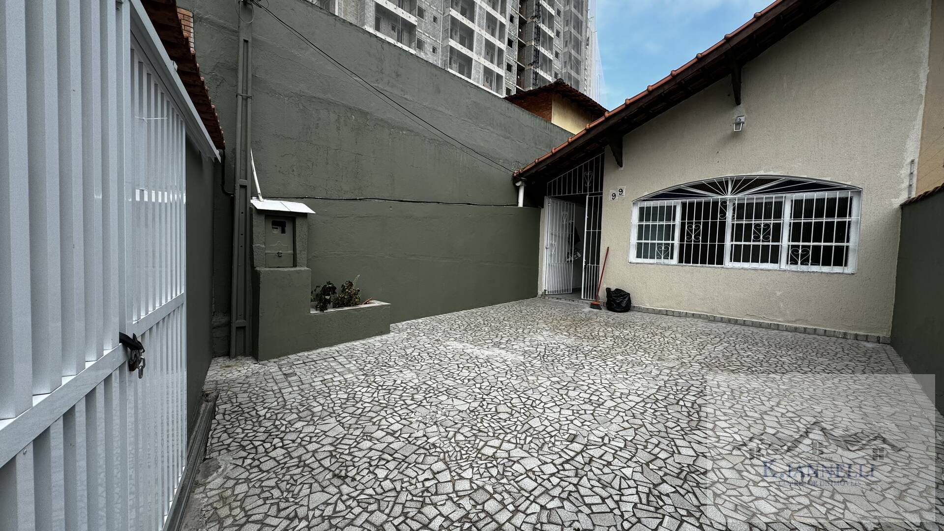 Casa para alugar com 2 quartos, 80m² - Foto 1