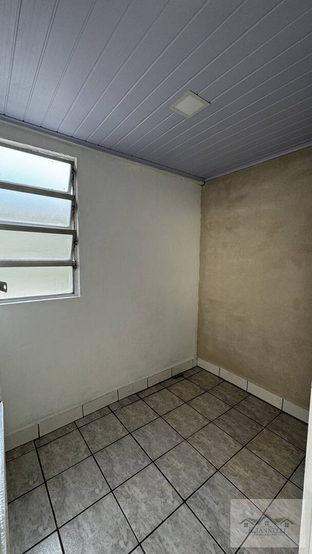 Casa para alugar com 2 quartos, 80m² - Foto 13