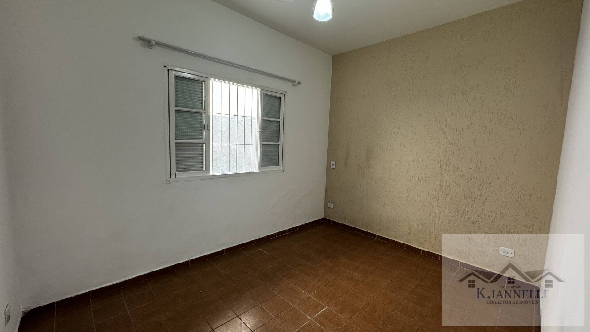 Casa para alugar com 2 quartos, 80m² - Foto 10