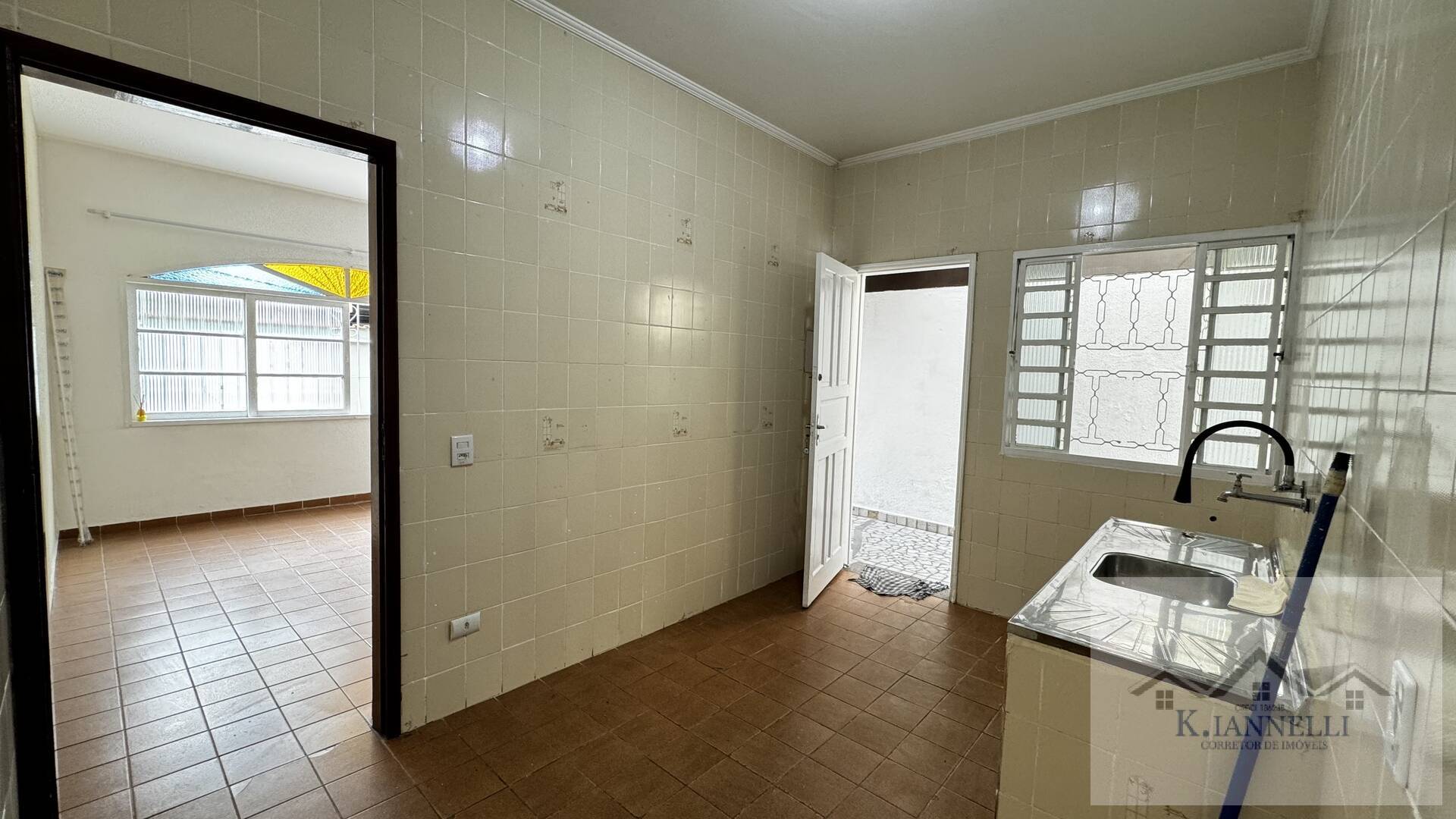 Casa para alugar com 2 quartos, 80m² - Foto 5
