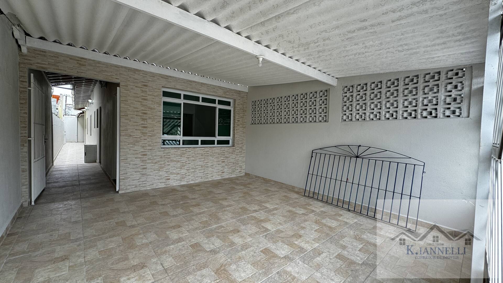 ALUGA-SE CASA TÉRREA - TUPI - PRAIA GRANDE
