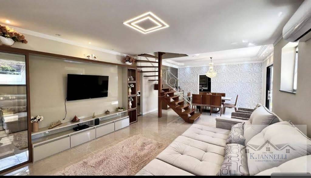 EXCLUSIVIDADE! Mansão à 150m da Praia - Balneário Flórida - Praia Grande
