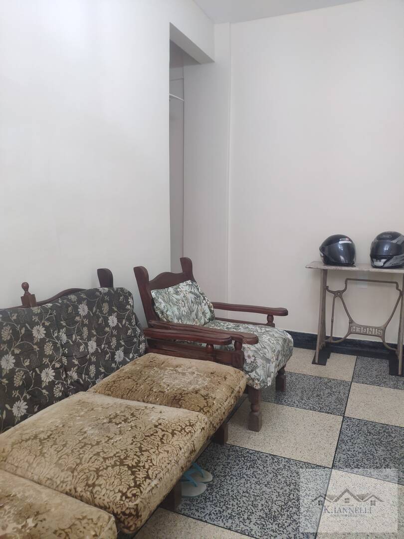 Apartamento 2 Dormitórios sacada frente rua Boqueirão - R$ 340.000