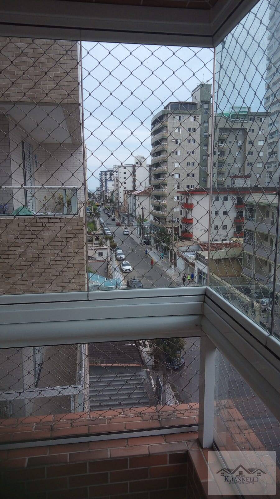 Apartamento 02 Dormitórios Sacada Aceita Permuta em Santos - R$ 540.000