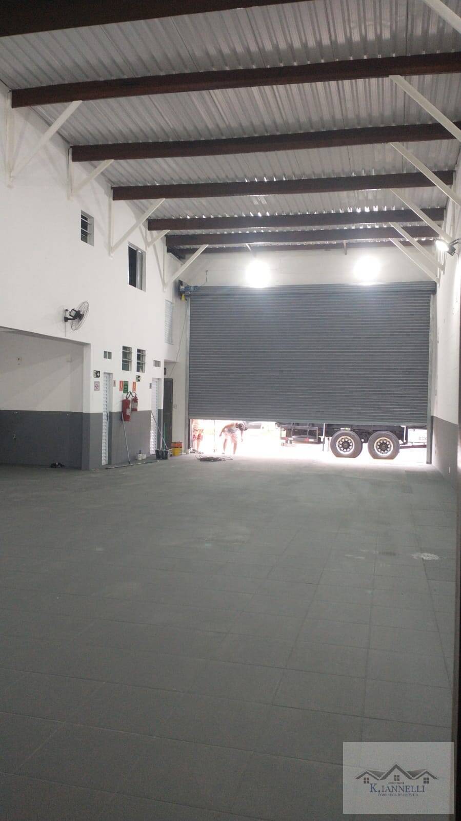Depósito-Galpão-Armazém à venda, 250m² - Foto 5