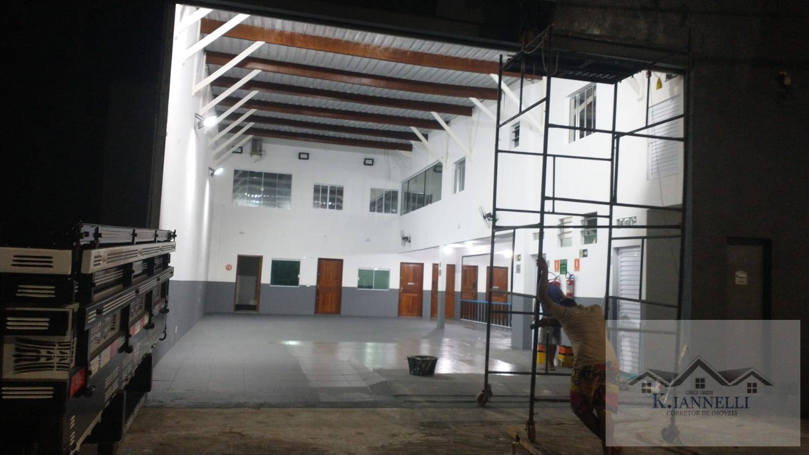 Depósito-Galpão-Armazém à venda, 250m² - Foto 2