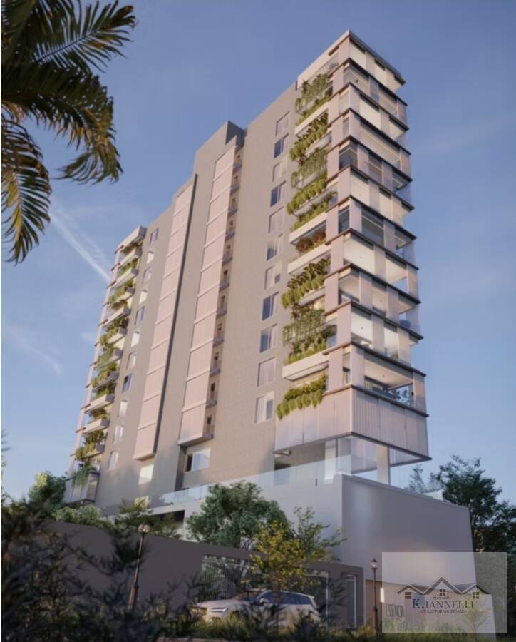 3 Suítes no Coração do Canto do Forte - Apenas 150 metros da Praia!