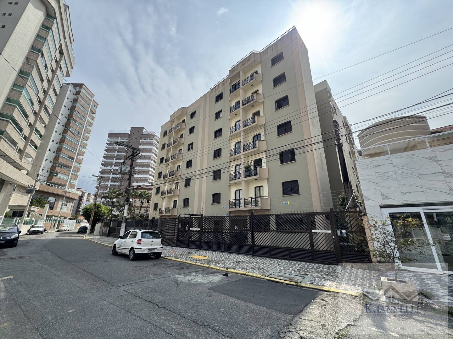 Apartamento 1 Dormitório – 42m² Aceita Permuta e Veículo no caiçara