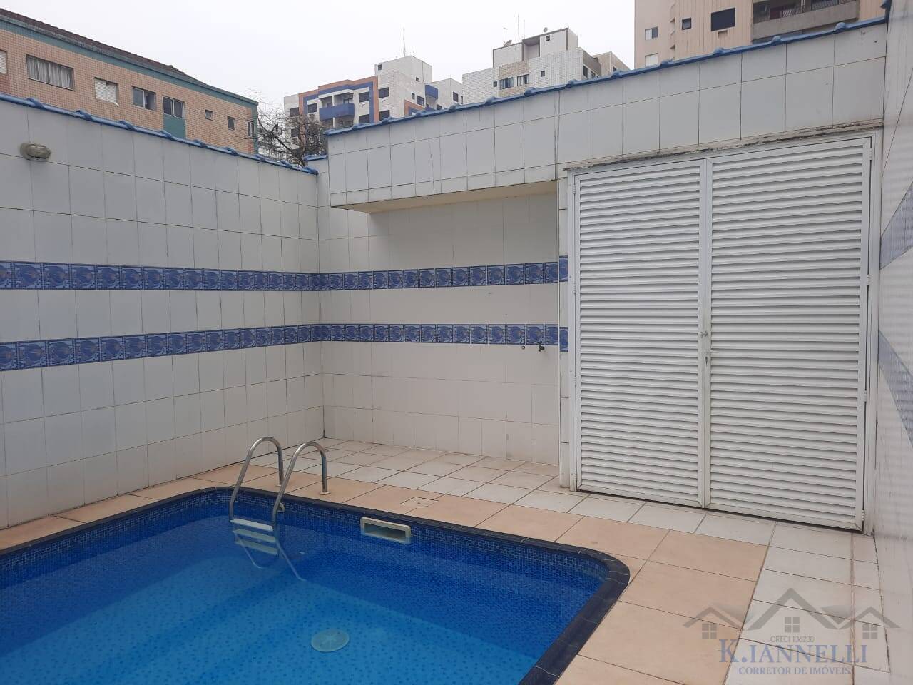 Casa Térrea 03 Dormitórios 02 Suites Piscina Tupi - R$ 4.800,00