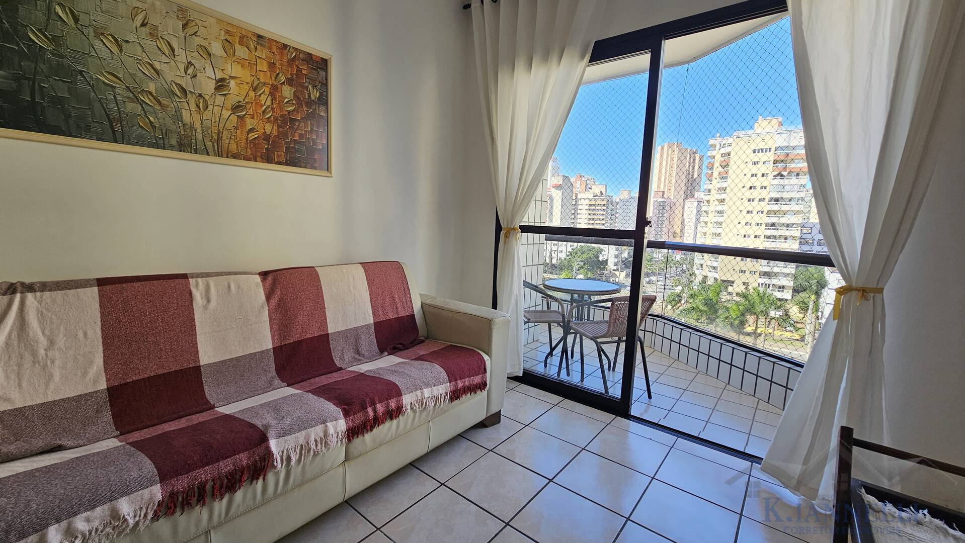 Apartamento Semimobiliado à Venda – 2 Dorms na Guilhermina