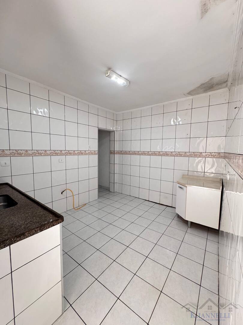 Casa para alugar com 2 quartos, 92m² - Foto 9