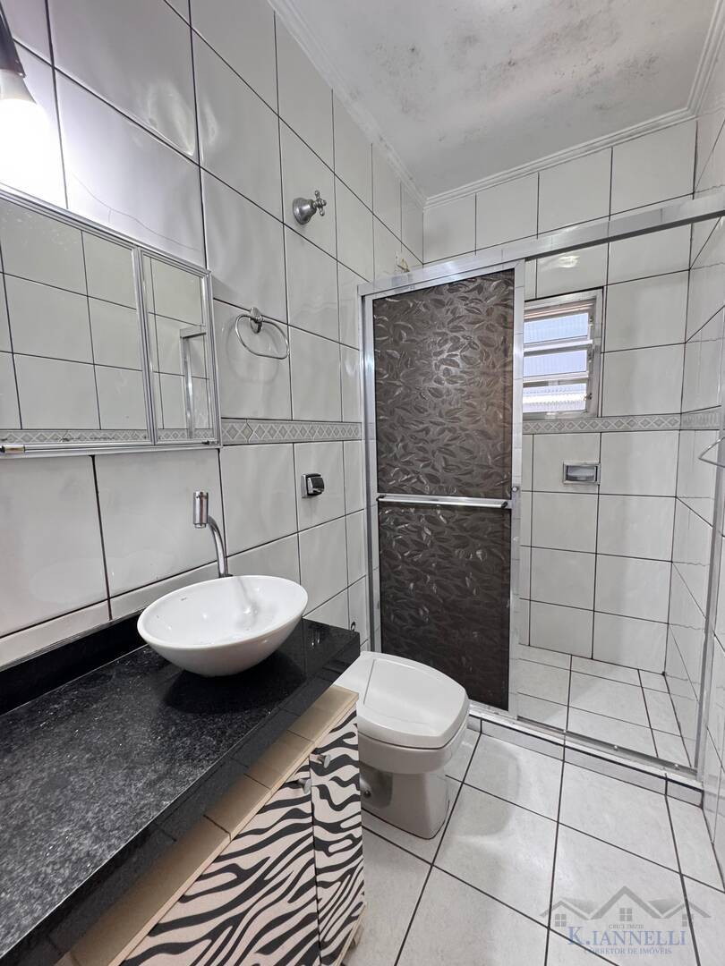 Casa para alugar com 2 quartos, 92m² - Foto 11