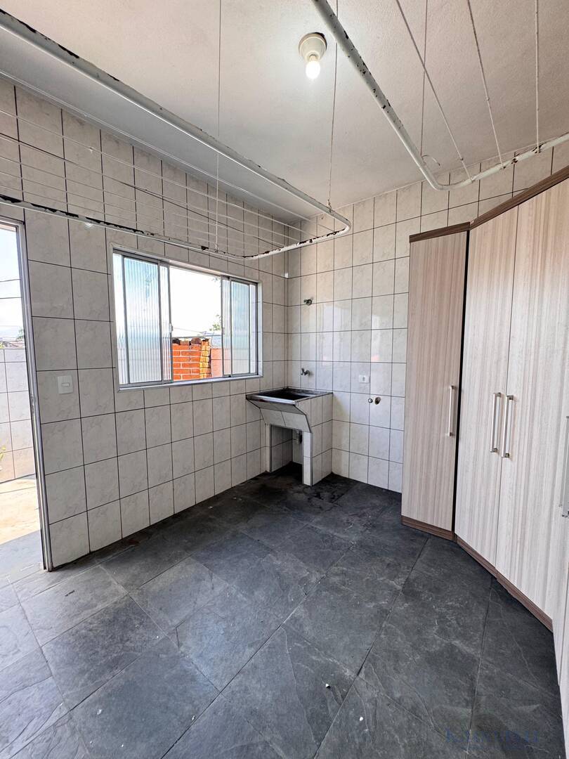 Casa para alugar com 2 quartos, 92m² - Foto 22