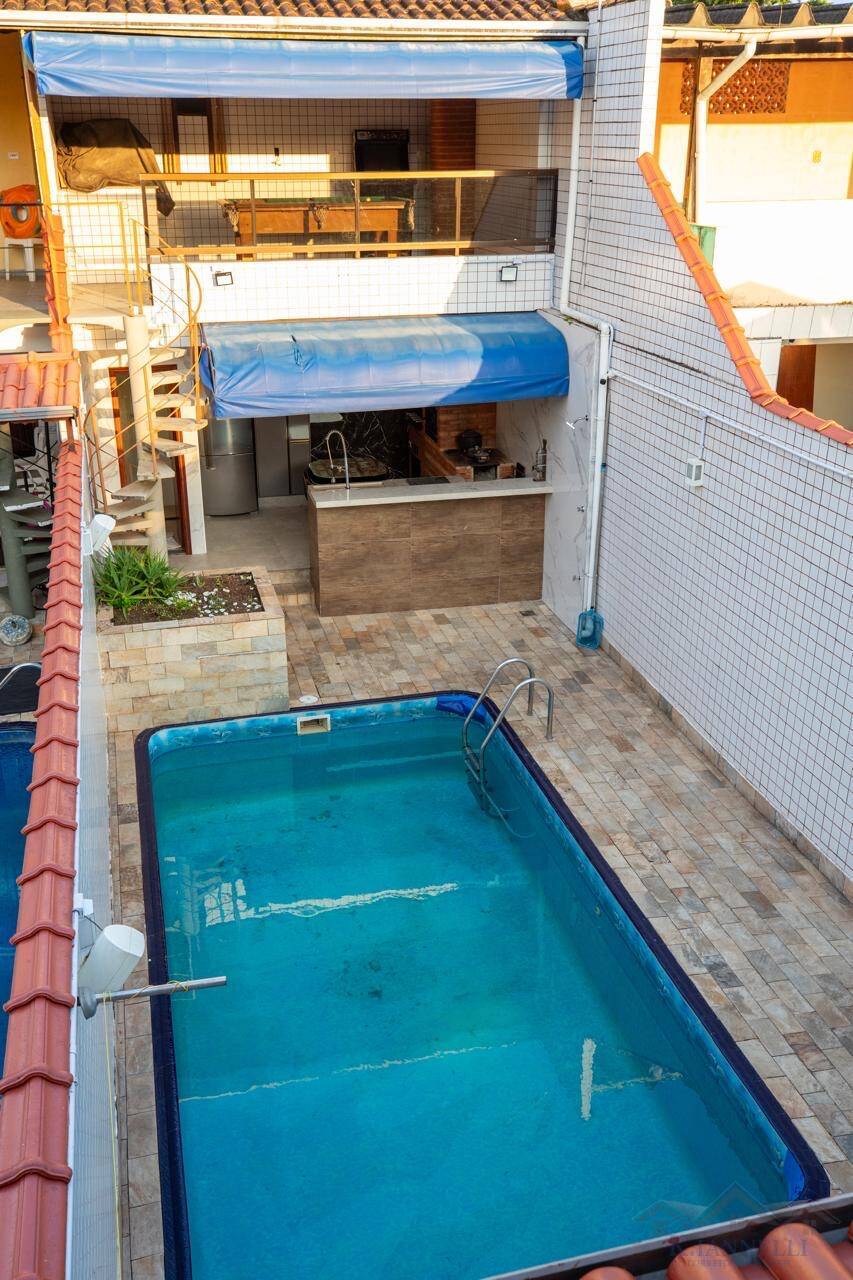 Casa, 3 quartos, 197 m² - Foto 2