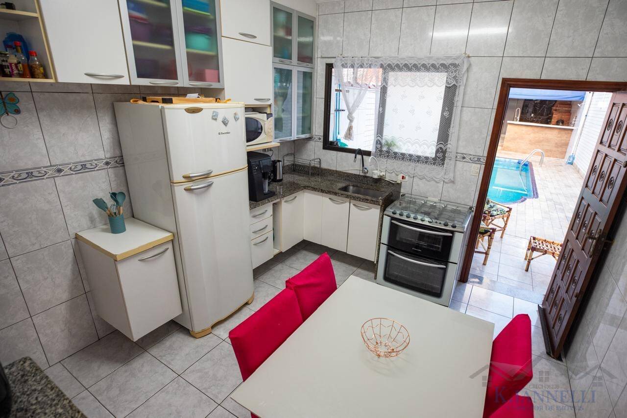 Casa, 3 quartos, 197 m² - Foto 10