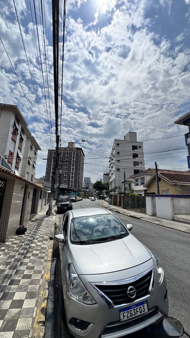 Á Venda  Casa com 4 Moradia  . Embaré / Santos . SP