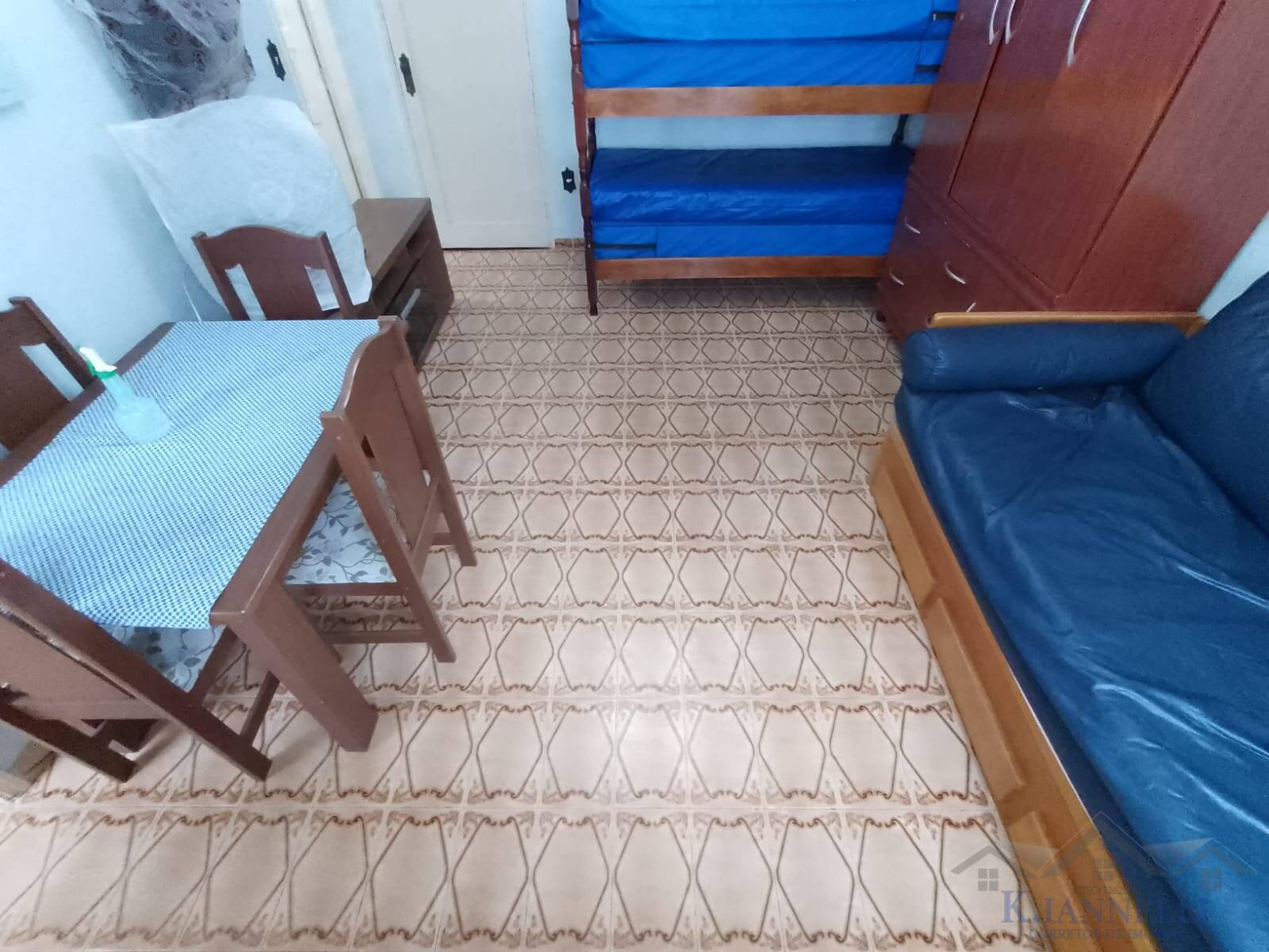 Kitão Frente para o Mar com Garagem no Boqueirão/PG