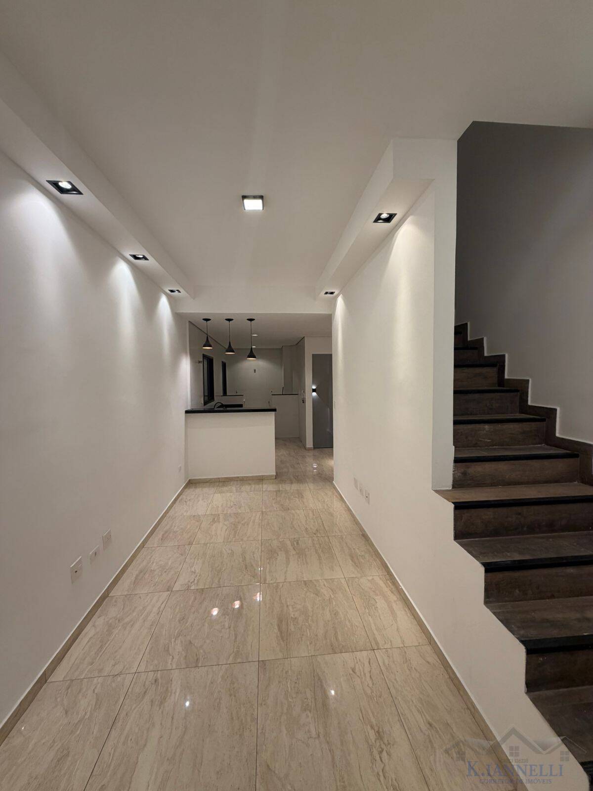 Casa Duplex Condomínio Fechado c/ 115 m² Privativos, 3 dorms, 1 Suíte, 1 vg