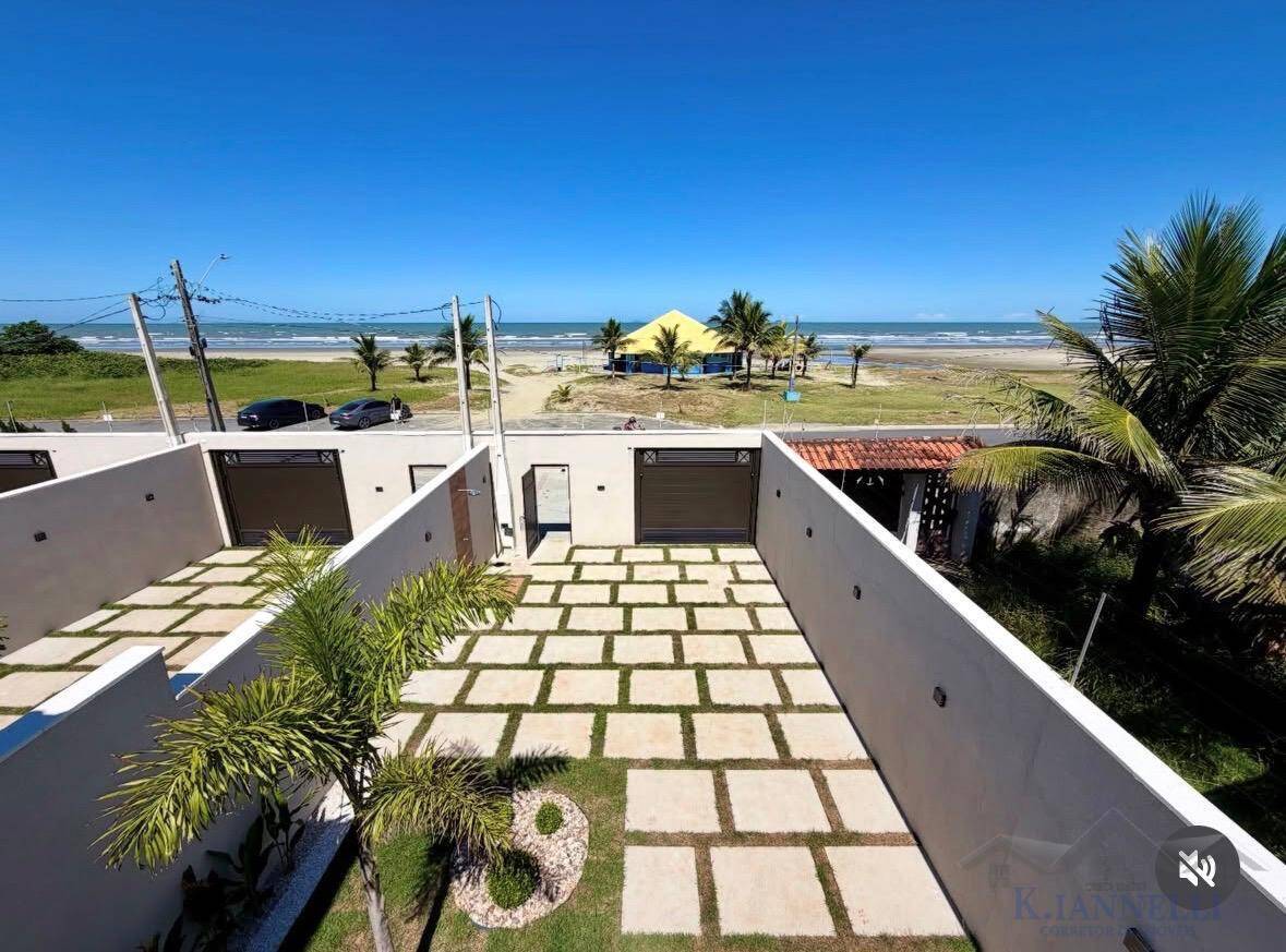 Casa Alto Padrão Frente Mar com Piscina e 7 Vagas! - Itanhaém